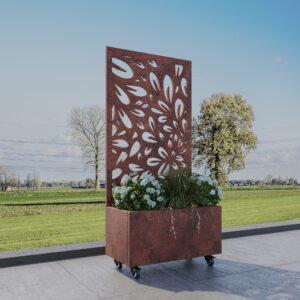 Corten Planter with No4 Corten Screen